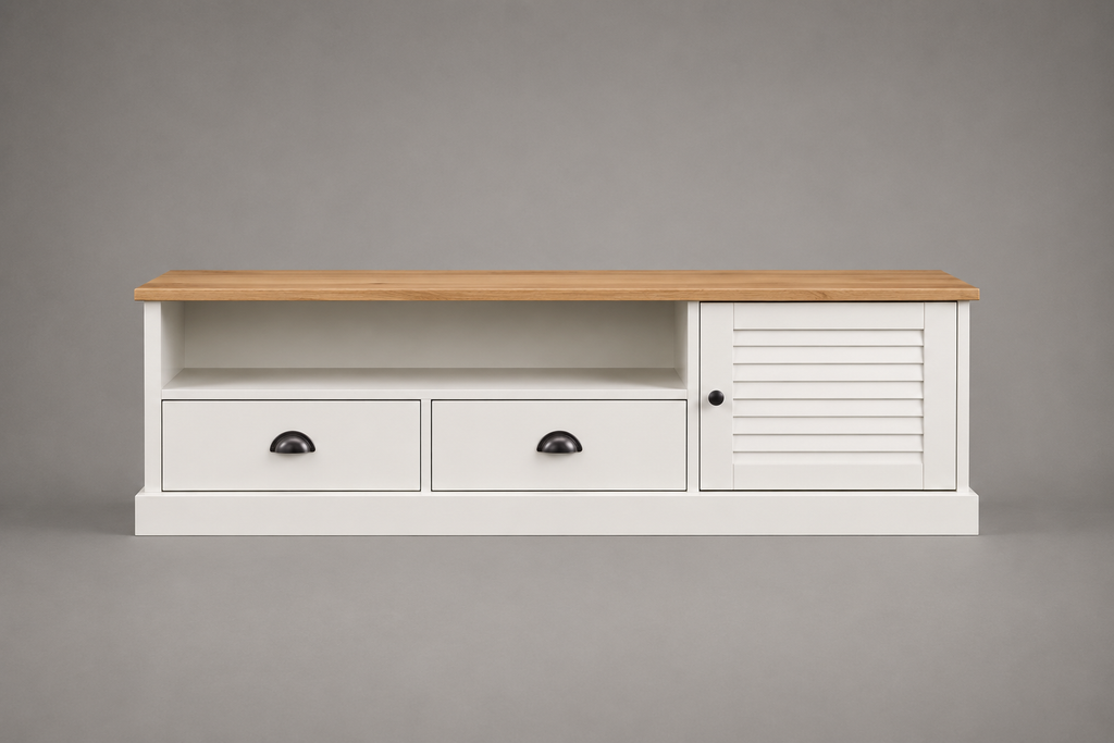 Meuble TV blanc et bois naturel de 156 cm avec porte persienne, deux tiroirs et niche ouverte, style maison de campagne et scandinave