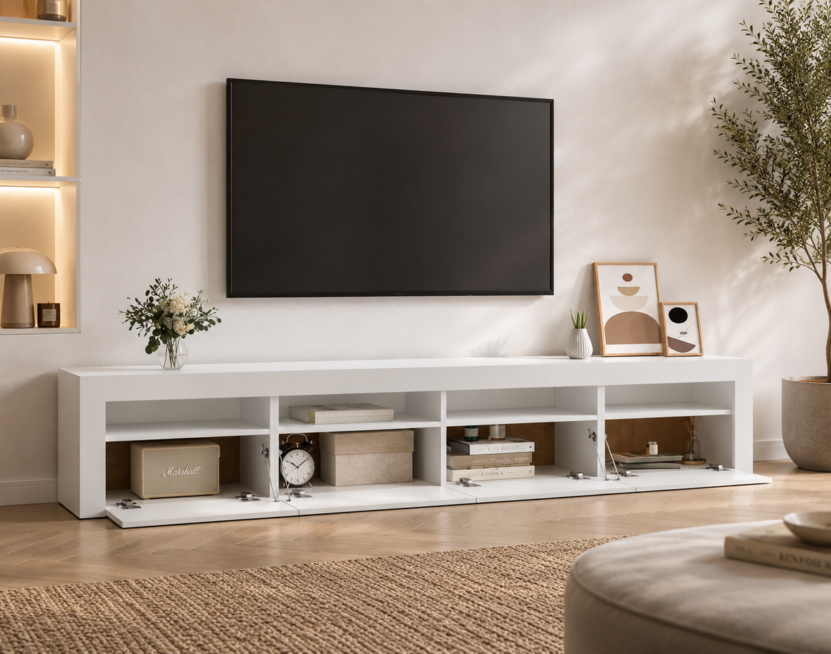 Meuble TV blanc 240 cm avec LED intégrée, espaces de rangement ouverts et style minimaliste contemporain