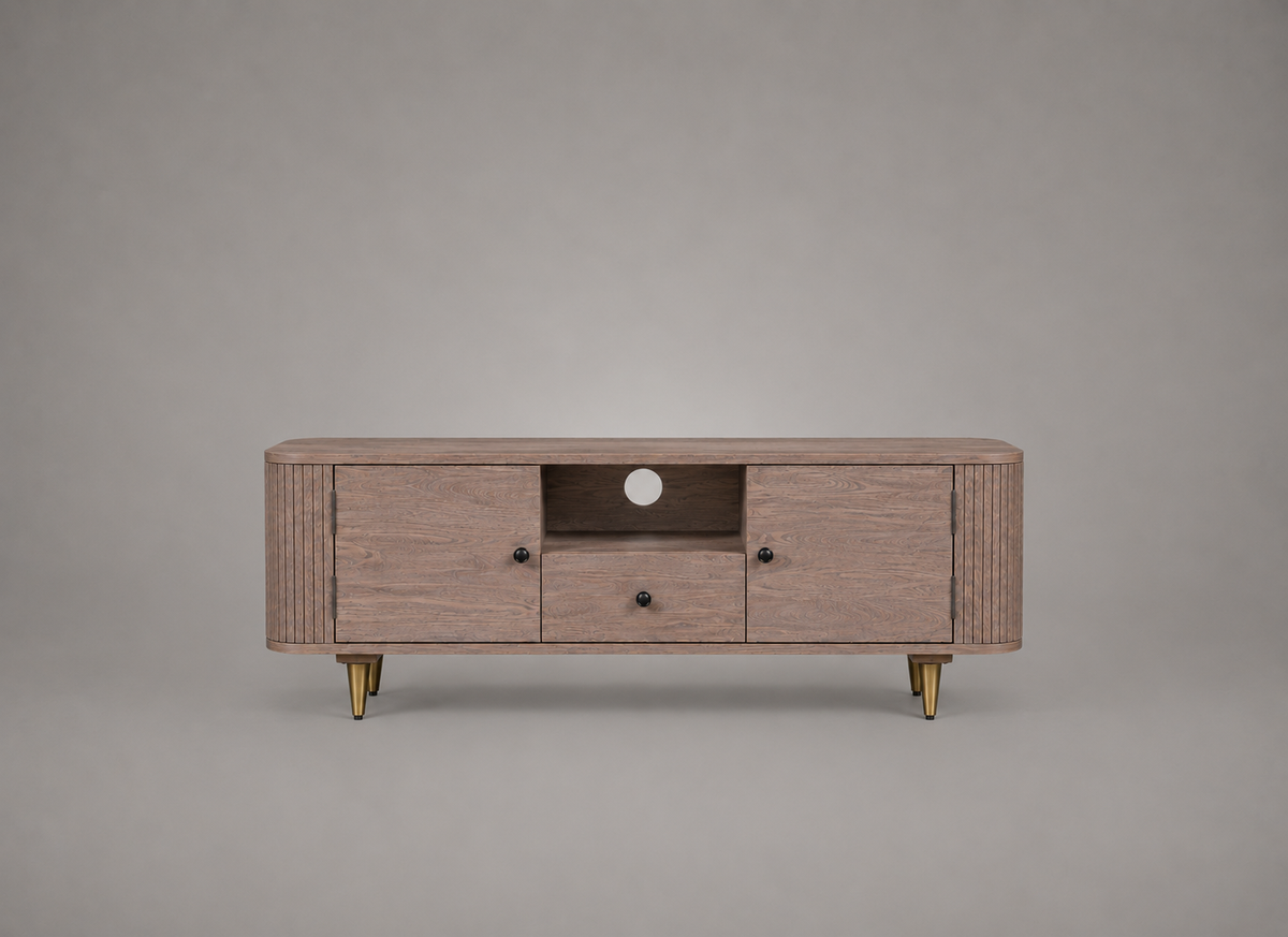 Meuble TV en bois d’acacia massif 118 cm avec deux portes, un tiroir central, niche ouverte et pieds finition laiton, style vintage chic et contemporain
