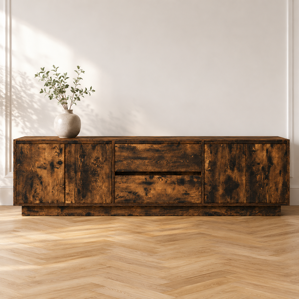 Meuble TV moderne en finition chêne fumé avec rangements fermés et éclairage LED dans un intérieur contemporain lumineux