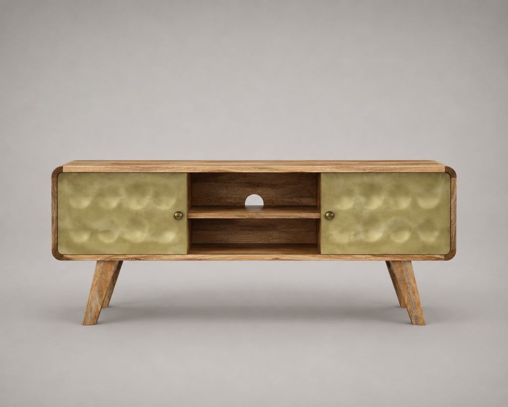Meuble TV en bois de manguier massif 120 cm avec façades dorées texturées, rangements intégrés et style rétro vintage élégant