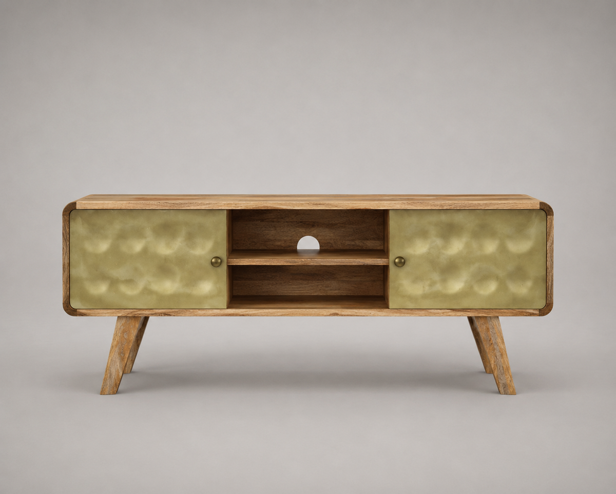Meuble TV en bois de manguier massif 120 cm avec façades dorées texturées, rangements intégrés et style rétro vintage élégant